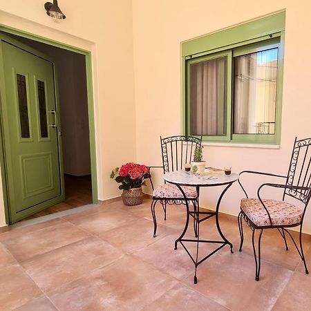 Yannis Guest House Aegina Esterno foto
