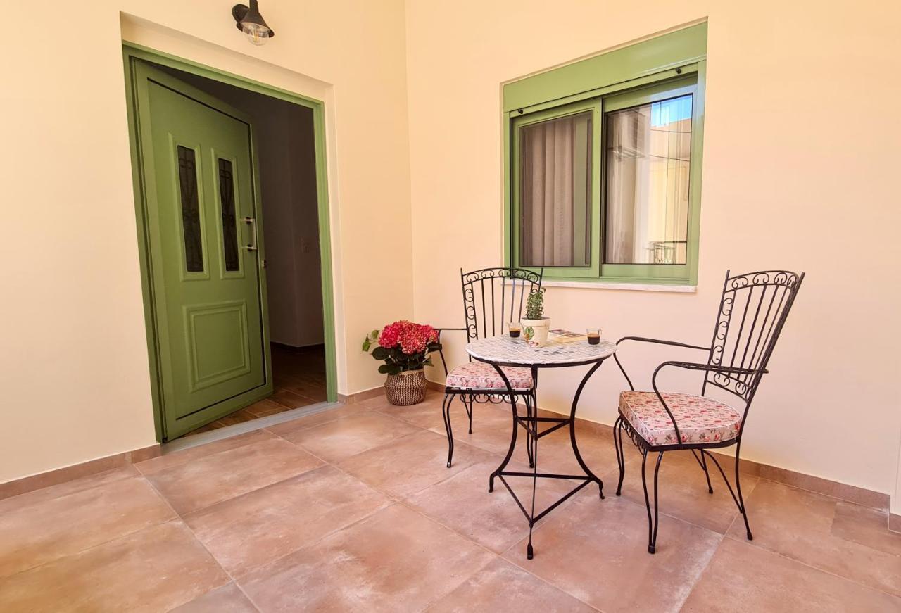 Yannis Guest House Aegina Esterno foto