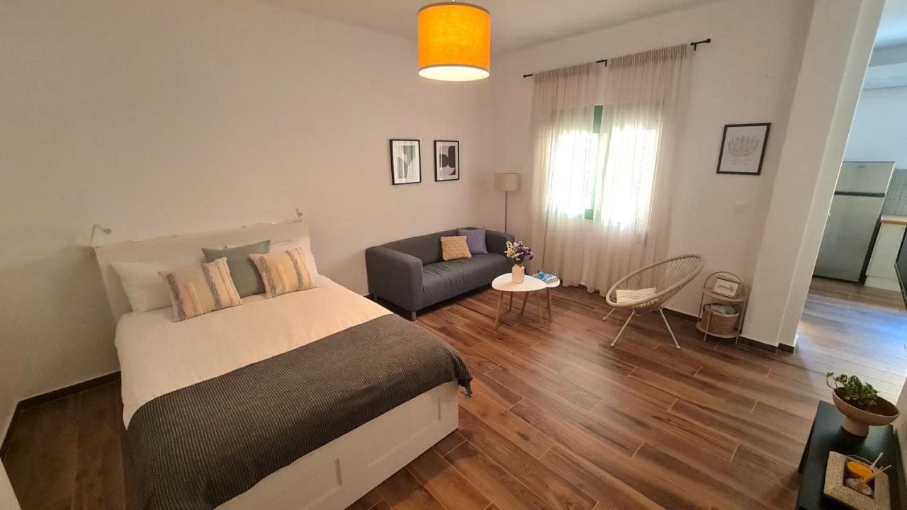 Yannis Guest House Aegina Esterno foto